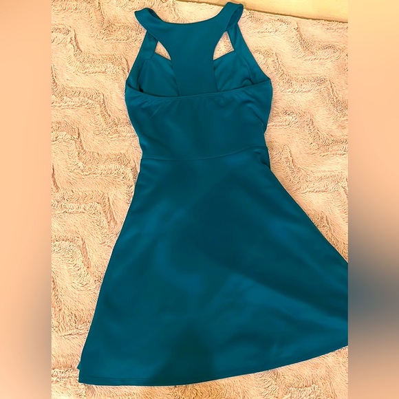 Excellent Condition! Charlotte Russe Party Dress, Size Medium. - Picture 2 of 4